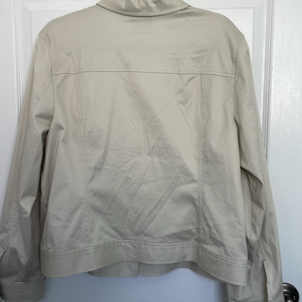 Lightweight jacket - Picture 6 of 6